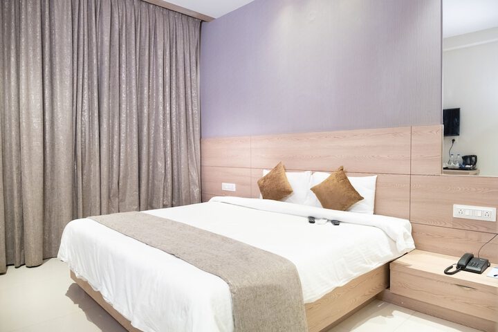 Room 8 of 27