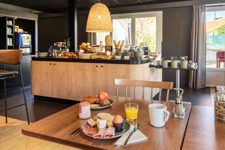 Breakfast area