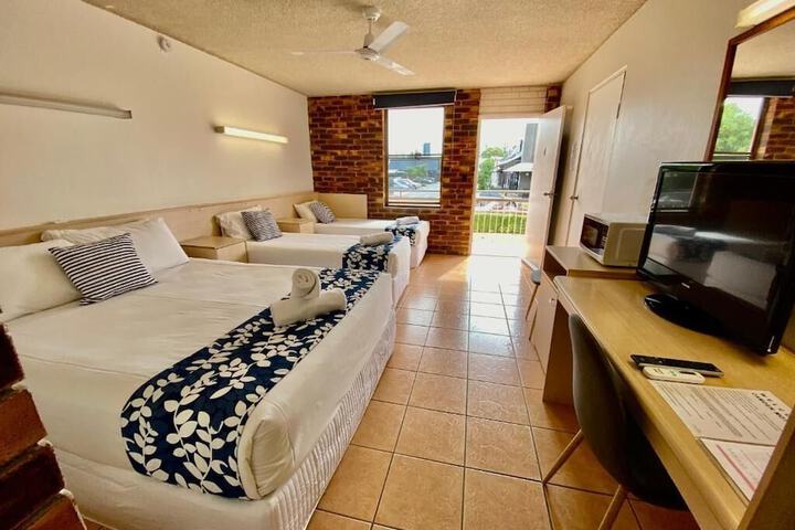 Room 21 of 47