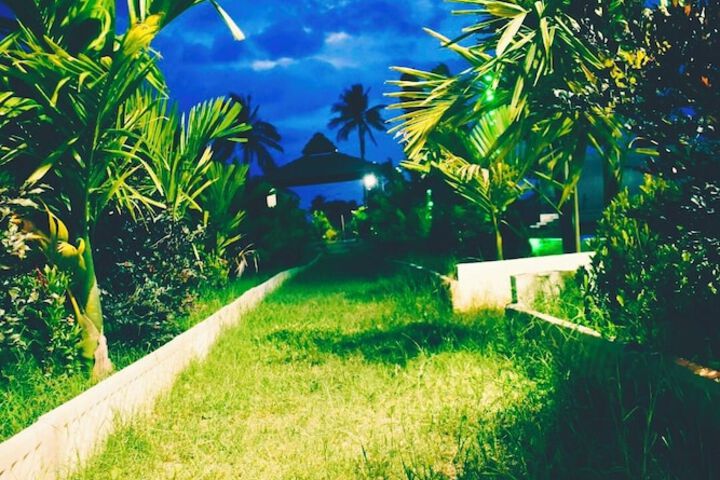 Hotel Exterior 26 of 40