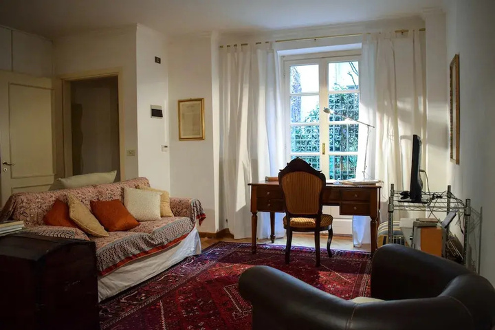 Room 7 of 19