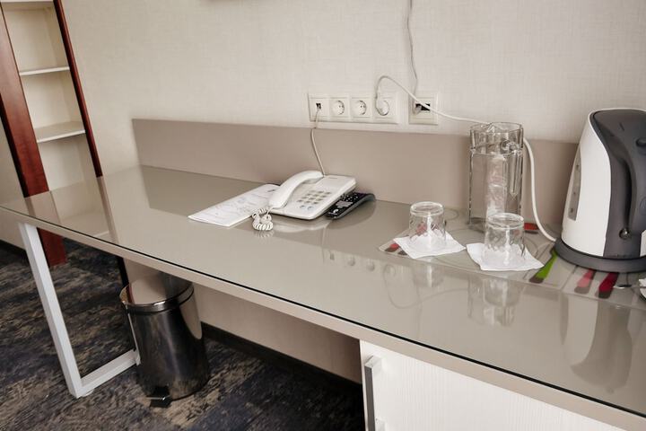 Room 9 of 50