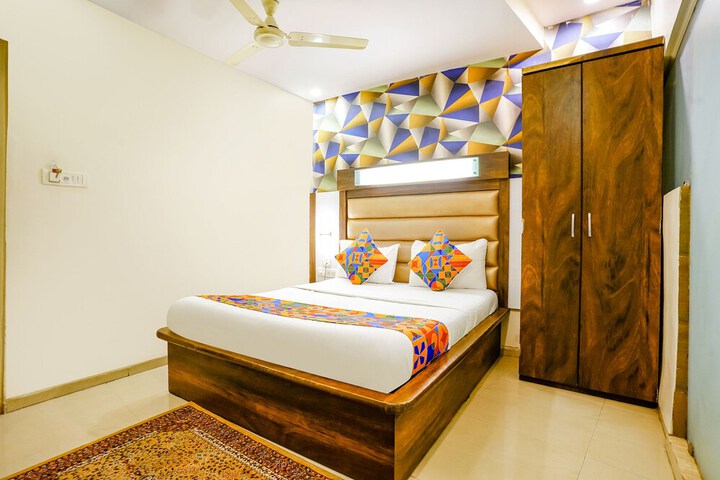 Room 20 of 33