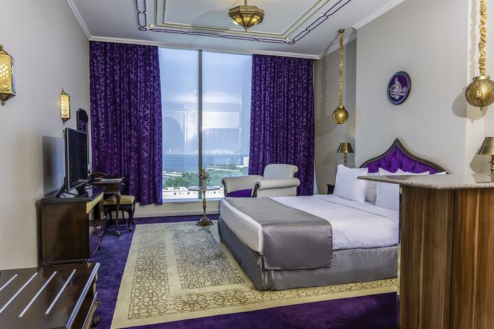 Room 14 of 120