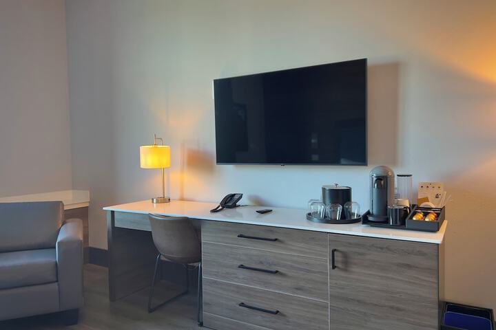 Room 22 of 175