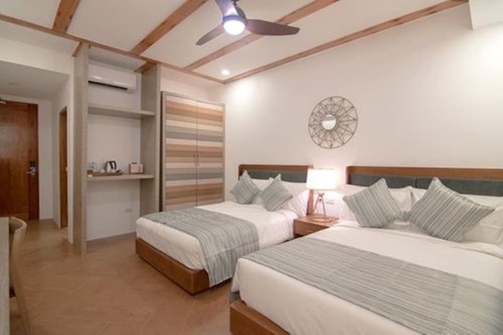 Room 10 of 75