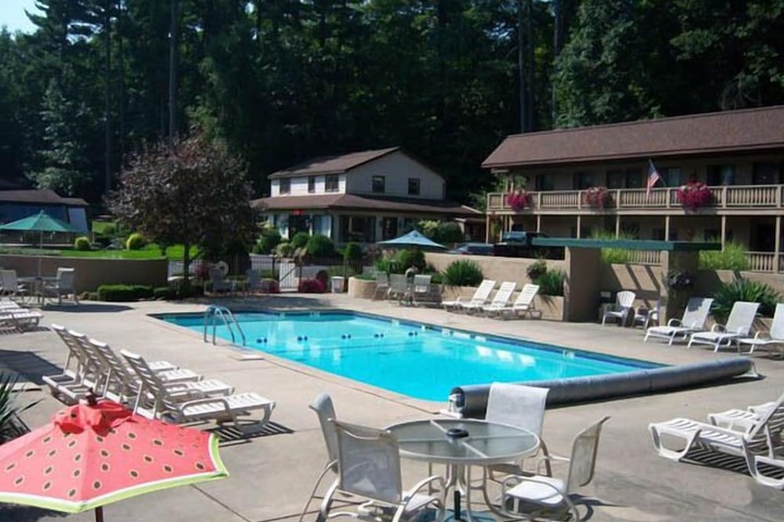 Pool 14 of 65