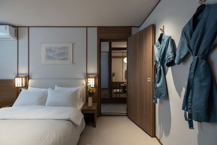 Room 22 of 51