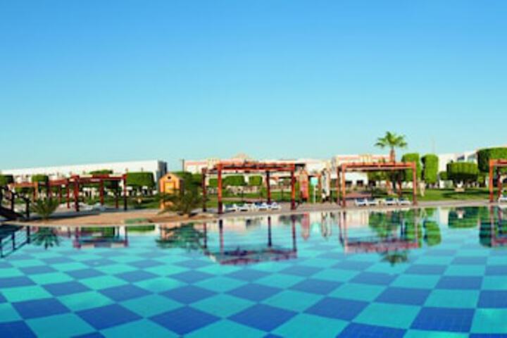 SUNRISE Crystal Bay Resort - Posh Club