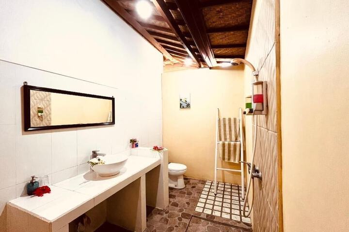 Room 32 of 69