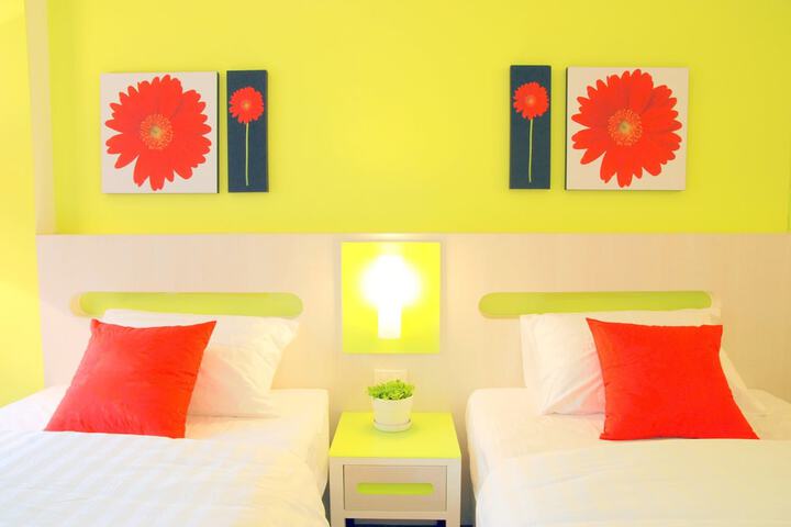 Room 20 of 34