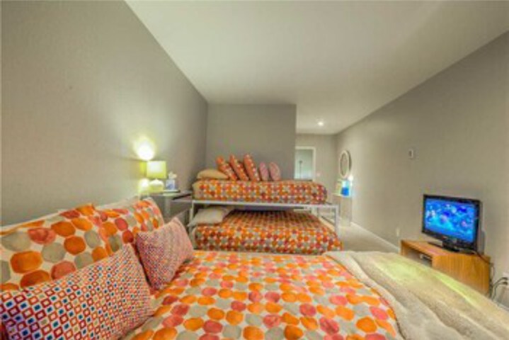 Room 19 of 25