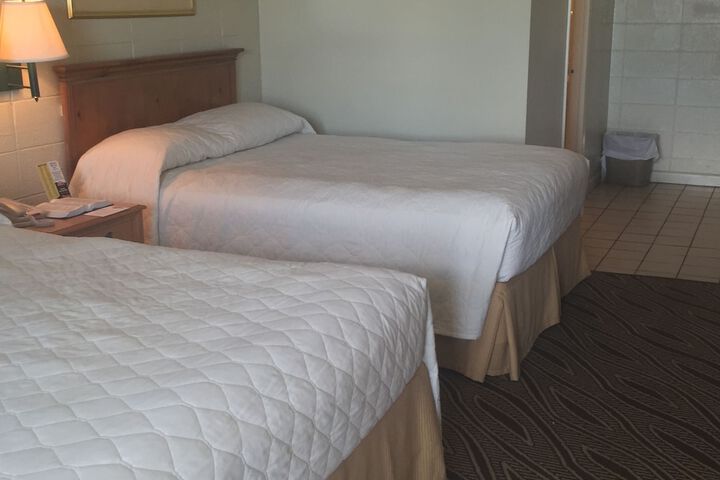 Room 8 of 43