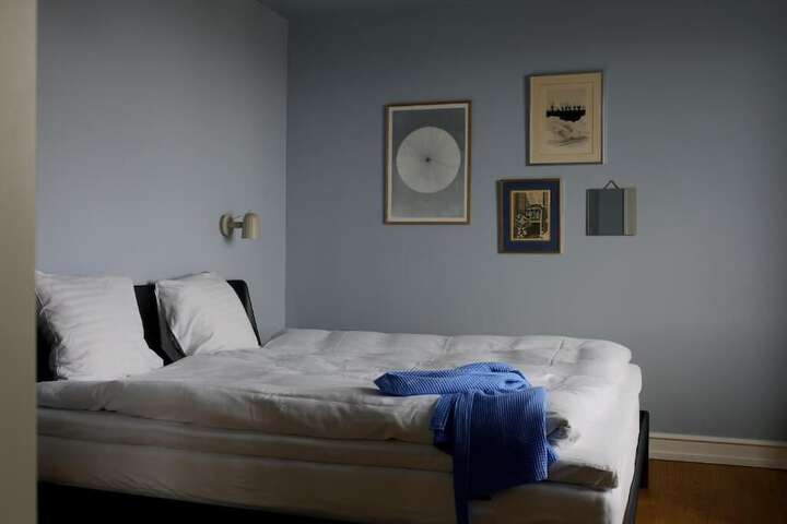 Room 8 of 63