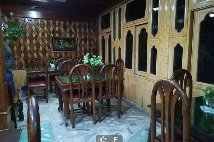 Dining 9 of 24