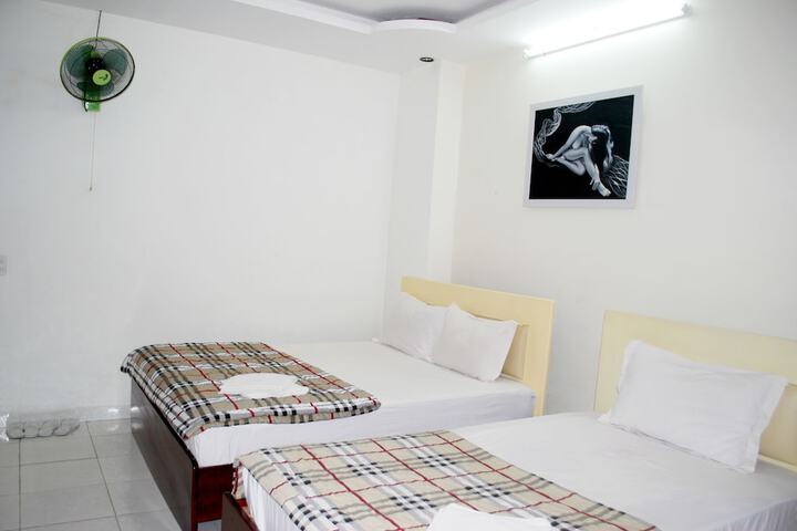 Room 17 of 32