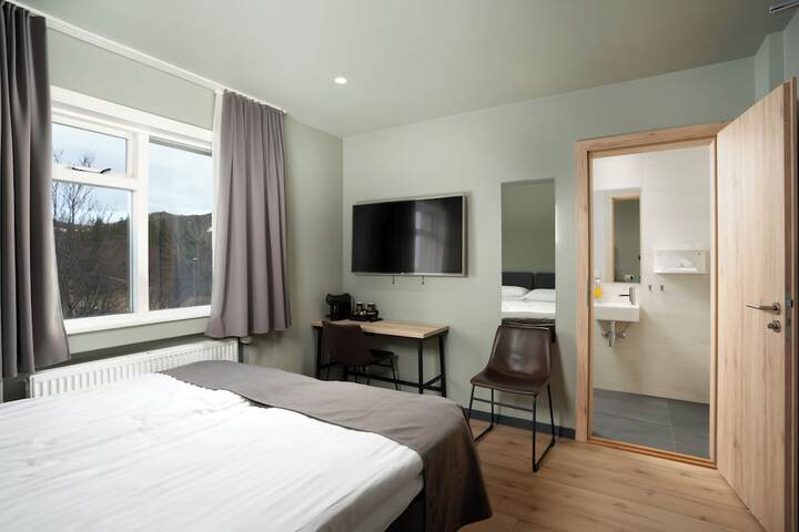Room 31 of 80