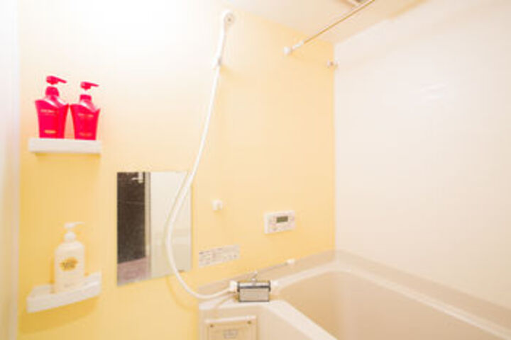 Room 4 of 10