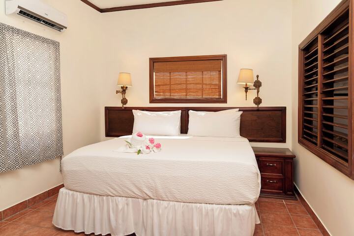 Room 36 of 195