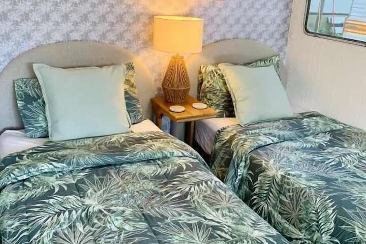 Room 7 of 135