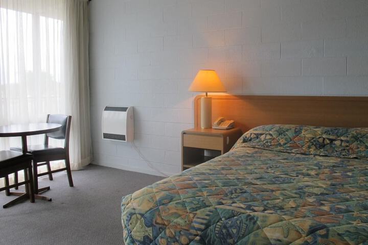 Room 14 of 42