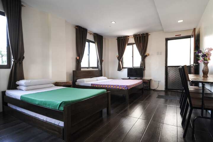 Room 2 of 44