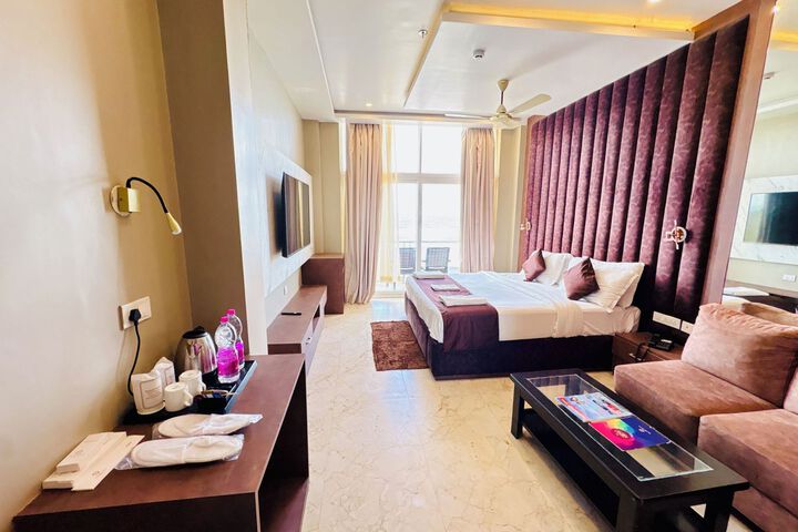 Room 34 of 39