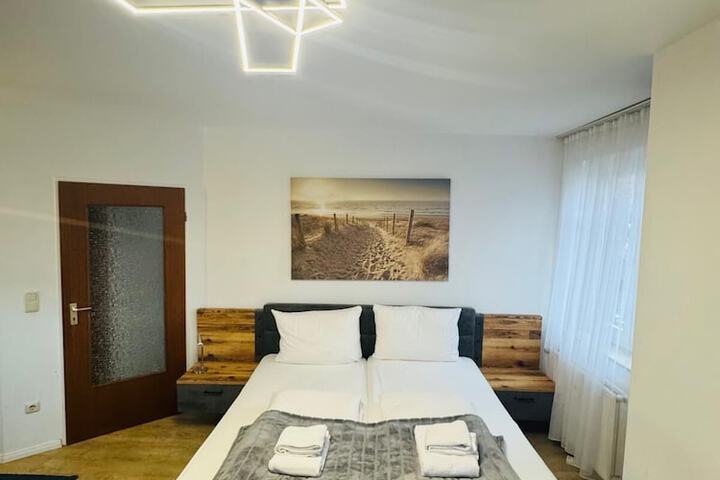 Room 10 of 36