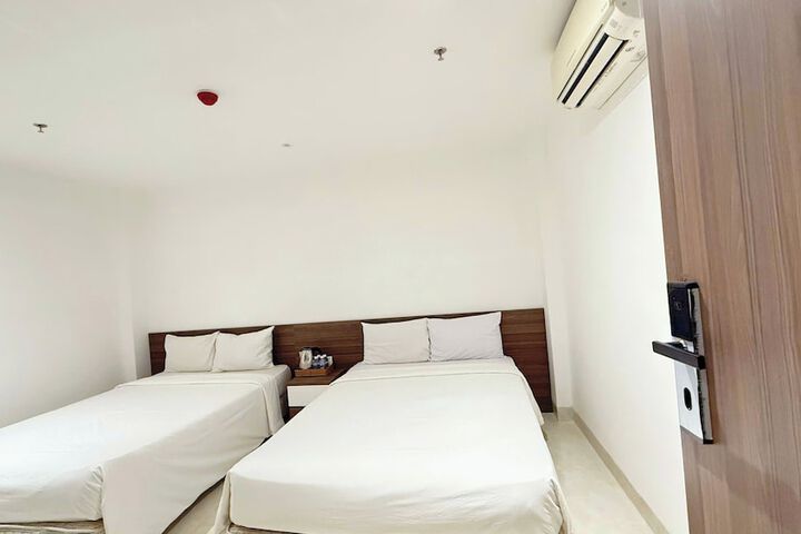 Room 19 of 32