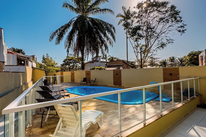 Pool Hotel