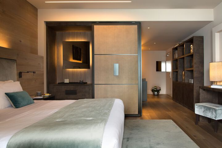 Room 35 of 156