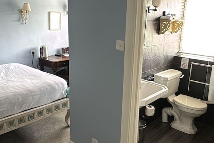 Room 49 of 98