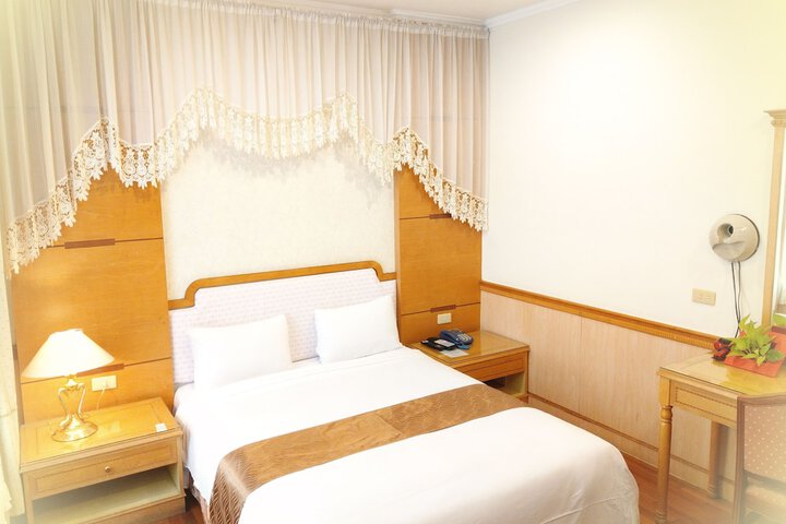 Room 36 of 122