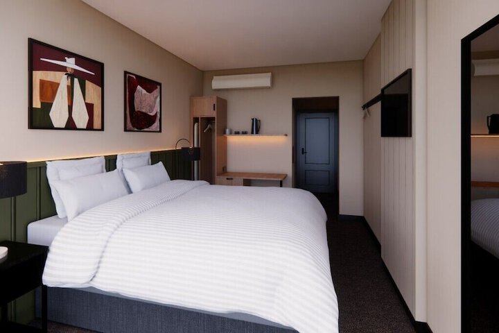 Room 5 of 14