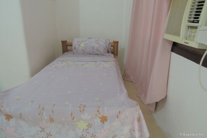 Room 6 of 29