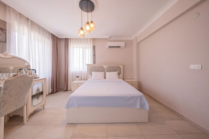Room 26 of 48
