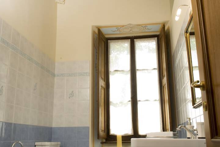 Bathroom Interior Photo