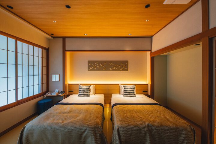 Room 4 of 31