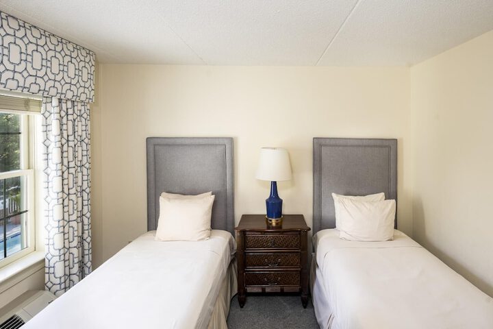 Room 60 of 194