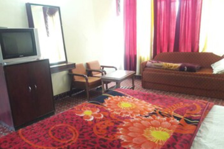 Room 18 of 35