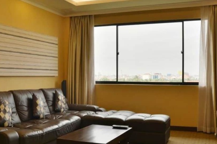 Room 12 of 114