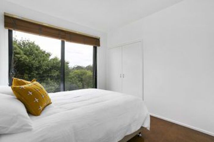 Room 10 of 21