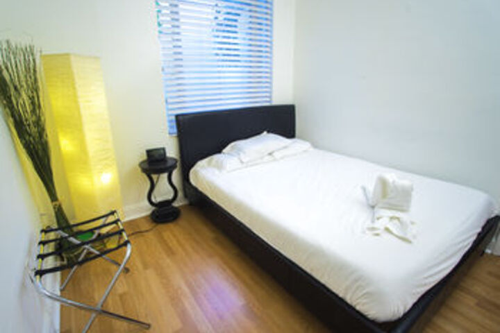 Room 10 of 23