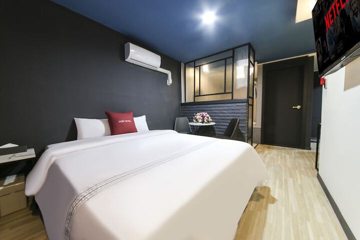 Room 14 of 29