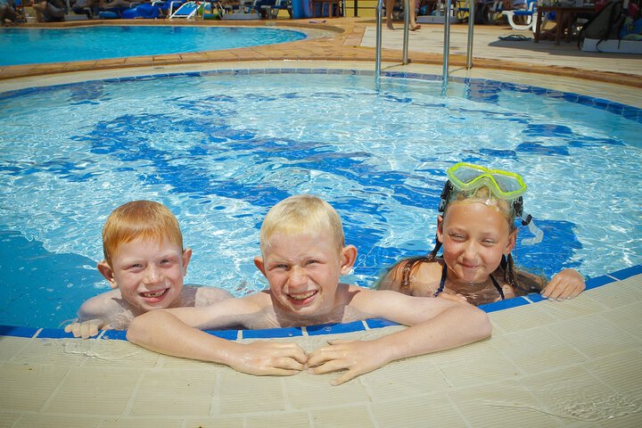 Pools & Facilities