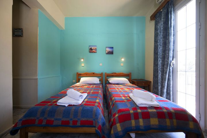 Room 3 of 6