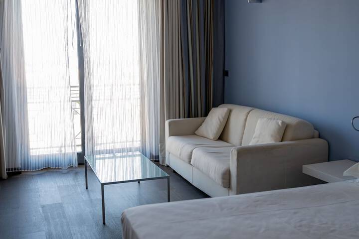 Room 13 of 52