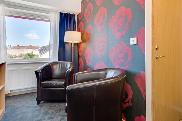 Room 7 of 65
