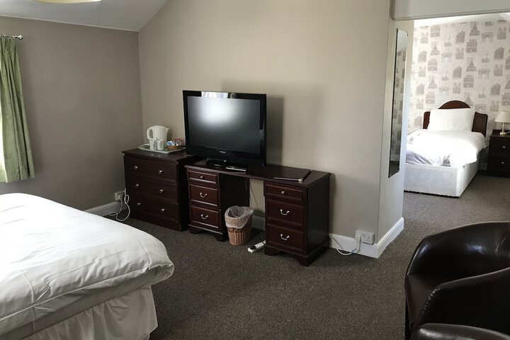 Room 14 of 37