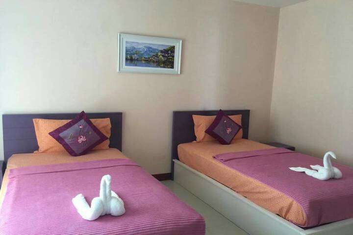 Room 6 of 20
